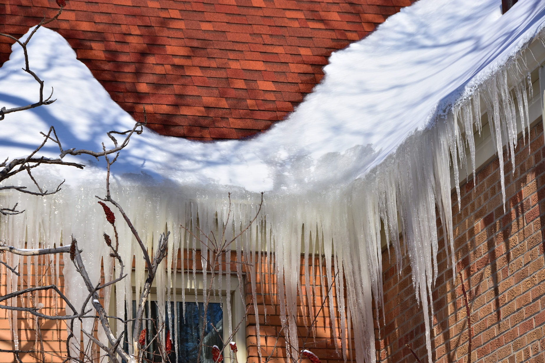 How to Remove Ice Dams from your Roof