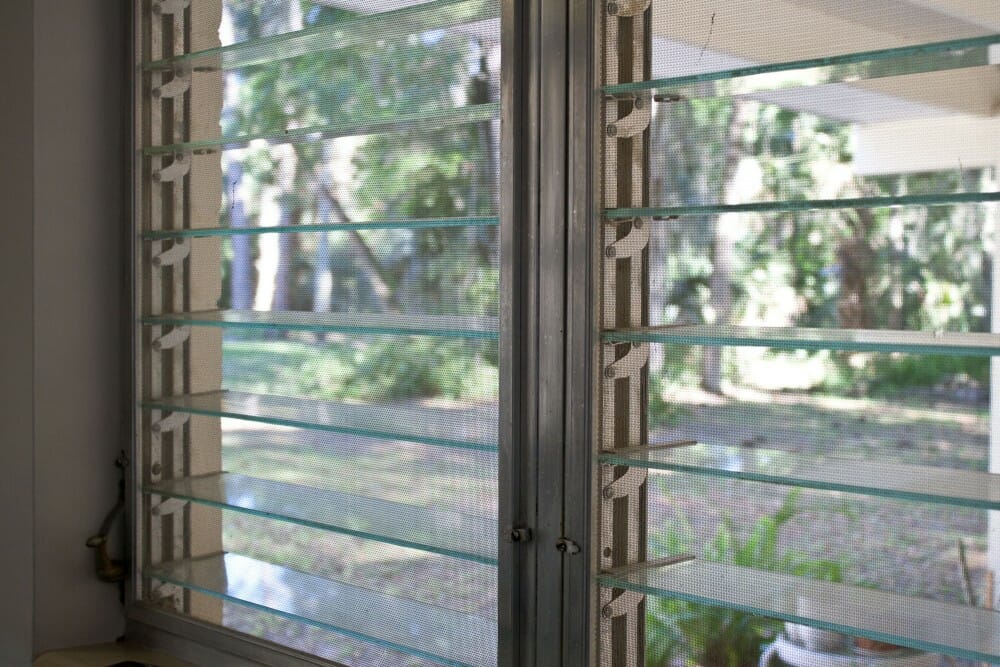 Jalousie Windows: Top 10 Signs That It’s Time To Replace Them